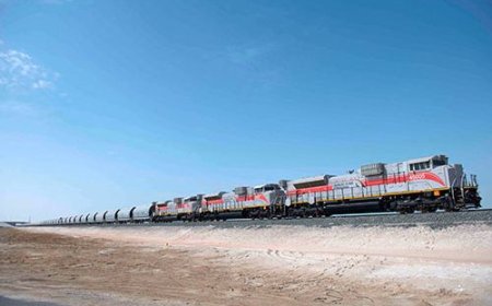 Iran and Russia Finalize Rail Corridor Deal Linking Persian Gulf to Europe