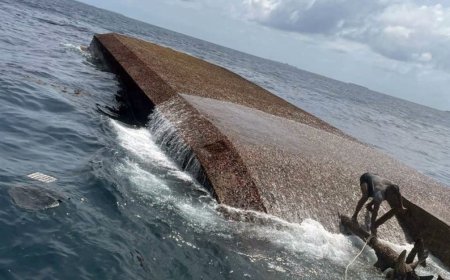 Search Ongoing for Missing Foreign National After Landing Craft Capsizes Near Kaashidhoo