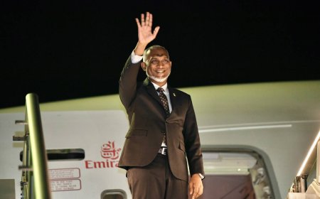 ރައީސް މުއިއްޒު ސިންގަޕޫރަށް ރަސްމީ ދަތުރުފުޅެއް ކުރައްވަނީ
