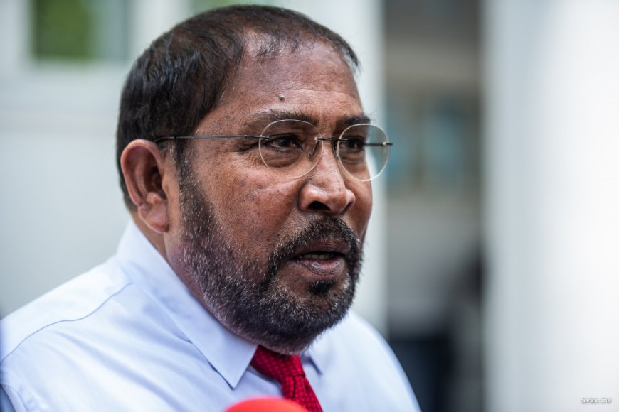 ސާވިސް ޗާޖު ދިވެހި ފައިސާއިން ދިނުމަކީ ޓެކުމުގެ ޢަމަލެއް، އެކަމާ ދެކޮޅު: ޤާސިމް