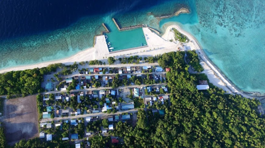 ފައިނު އެކްސިޑެންޓުގައި އަނިޔާވި ދެ ދަރިވަރުންނާއި  ޓީޗަރަށް ވެންޓިލޭޓަރުގައި ފަރުވާދެނީ