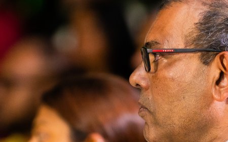 އިންތިގާލީ ސަރުކާރެއް އެކުލަވާލަން ރައީސް ނަޝީދު ގޮވާލައްވައިފި