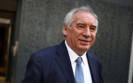 France’s PM Bayrou Survives Eighth No-Confidence Motion, But Government Remains Precarious