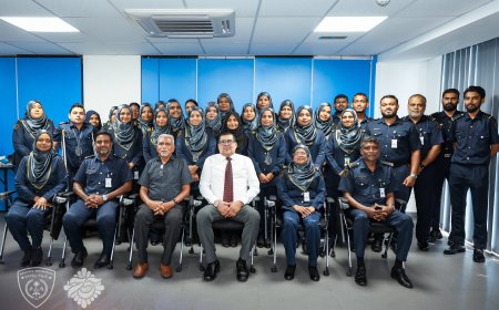ރީތިބަހުން މުޢާމަލާތް ކުރުމަށް އިމިގްރޭޝަންގެ އޮފިސަރުންނަށް ދަސްކޮށްދީފި