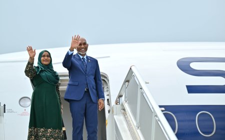 ފޮޓޯ: ރައީސުލްޖުމްހޫރިއްޔާގެ ދެކަނބަލުން ސިންގަޕޫރަށް ކުރެއްވި ދަތުރުފުޅު