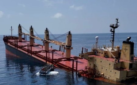 Houthi Assault Sinks Cargo Ship, Escalating Red Sea Conflict