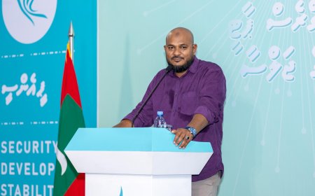 ޝުޖާޢު ރައީސް ޔާމީނަށް: ގޭގައި ހުރި ޑޮލަރުތައް ބޭންކުތަކަށް ލާންވީ ނޫންތޯ؟