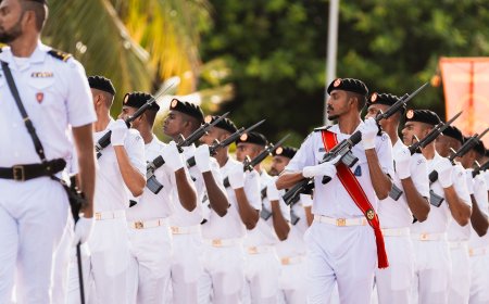 ފޮޓޯ: މިނިވަން ދުވަހުގެ ހެވިކަމުގެ ހަރަކާތްތައް