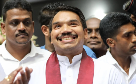 ނަމާލް ރާޖަޕަކްސަ ރާއްޖޭގައި ހުންނަވަނިކޮށް ހައްޔަރުކުރަން އަމުރެއް