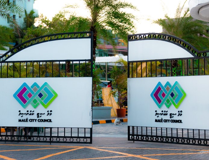 ބިދޭސީން ވެއްޓުނު އިމާރާތް ހަދަމުންދިޔަ ކުންފުނި 5000ރ. އިން ޖޫރިމަނާކޮށްފި