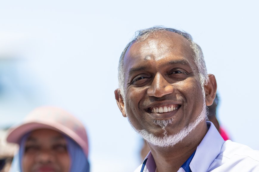 ލިޔުންތެރީން ވާންޖެހޭނީ ދީނާއި ޤައުމާއި ވަޠަނުގެ ދިފާޢުގައި މަތިވެރި ޖިހާދެއް ކުރާ ބަޔަކަށް: ރައީސް