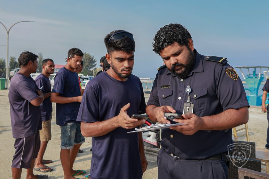ގަވައިދާ ހިލާފަށް އުޅެމުންދިޔަ ފަސް ބިދޭސީއަކު އަތުލައިގެންފި