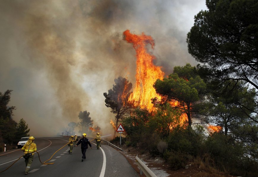 Blaze Kills Two in Southern Spain