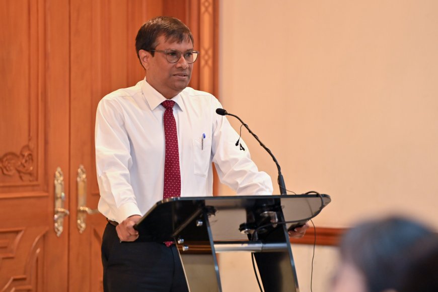 އުއްތަމަ ފަނޑިޔާރު މުއުތަސިމް ރިޓަޔާ ކުރައްވައިފި