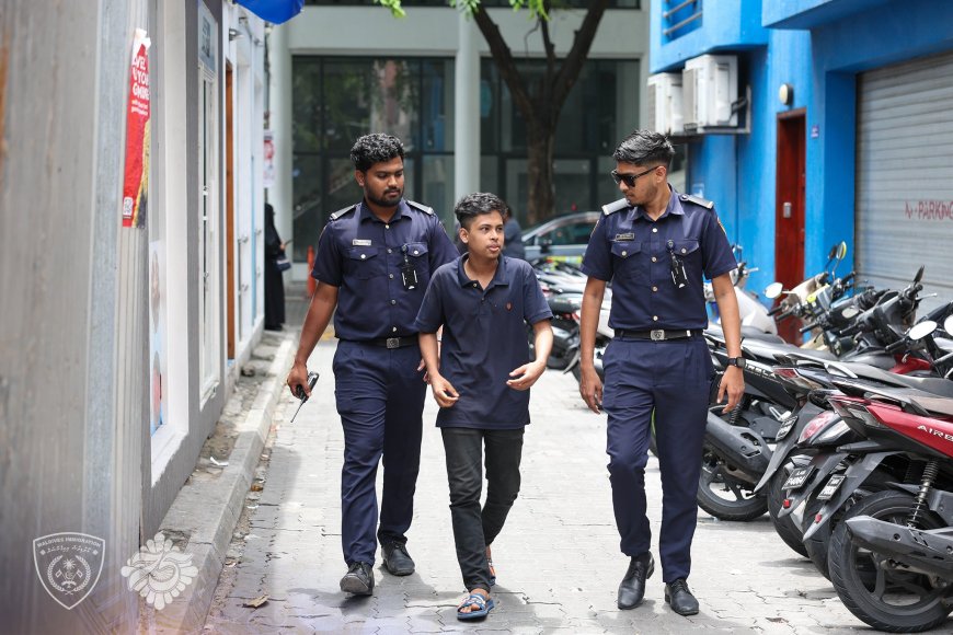 ޤަވާއިދާ ޚިލާފަށް މަސައްކަތް ކުރަމުންދިޔަ 10 ބިދޭސީން ހިފަހައްޓައިފި