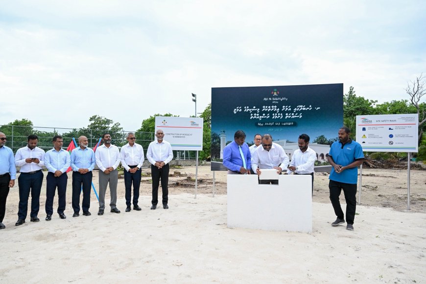 ހެނބަދޫގައި އަޅާ 500 މީހުންގެ ޖާގައިގެ މިސްކިތުގެ ބިންގާ އަޅައިފި