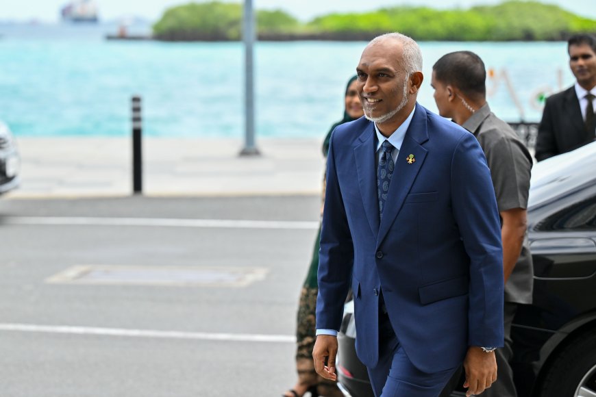 ނުރަސްމީ ދަތުރުފުޅެއްގައި ރައީސް ސިންގަޕޫރަށް ފުރާވަޑައިގެންފި