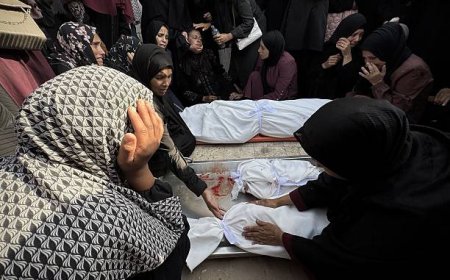 Dozens Killed in Gaza as Ceasefire Talks Hang in Balance