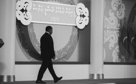 މަގާމާ ހަވާލުވި ފުރަތަމަ ދުވަހު އާދަމް ނަސީރު އިސްތިއުފާ ދެއްވައިފި