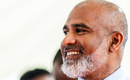 މުދައްރިސުންނަށްވުރެ ޝަރަފުވެރި އިއްޒަތްތެރި ބަޔަކު ނުތިބޭނެ: މިނިސްޓަރު