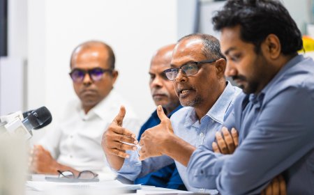 އަވަސް އަރުވާލައިގެން މީޑިއާ ބިލު ފާސްކުރަން އުޅެނީ ސަރުކާރު ނުރުހޭ މަޢުލޫމާތު ހާމަކުރުމަށް ހުރަސްއަޅަން: ނޫސްވެރިން