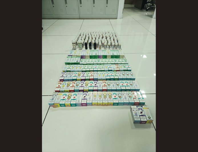 ކަނޑުމަގުން އެތެރެކުރަން އުޅުނު 6300 އަށްވުރެ ގިނަ ވޭޕް ކާޓްރިޖް އަތުލައިގެންފި