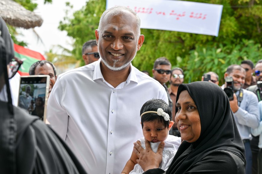 ބ. އަތޮޅަށް ކުރެއްވި ދަތުރުފުޅު ނިންމަވާލެއްވުމަށްފަހު ރައީސް މާލެ ވަޑައިގަންނަވައިފި