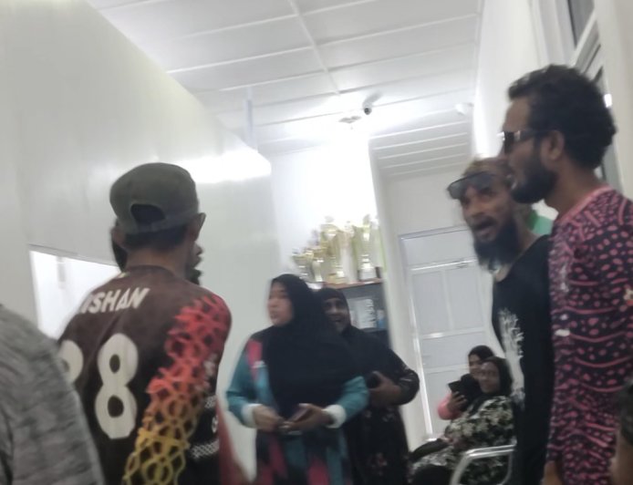 ހައުސިންގް ޔުނިޓް ލިބޭ ފަރާތްތަކުގެ ދާއިމީ ލިސްޓް ނުލިބި ލަސްވުމުން ތުޅާދޫގައި މުޒާހަރާ ކުރަނީ
