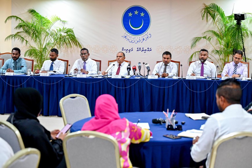 މީޑިއާ ކޮންޓްރޯލް ކުރާ ބިލު ދިރާސާކުރުމަށް ބޭއްވި ކޮމިޓީ ބައްދަލުވުން ސިއްރުކޮށްފި