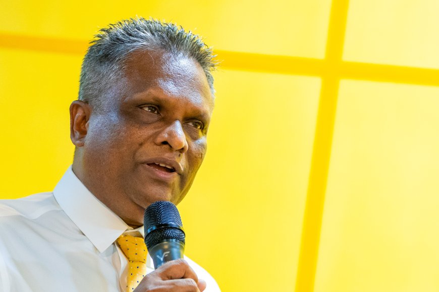 މޭޔަރު އާޒިމުގެ ކޮއްކޮ އަކަށް ވިލިމާލޭން ބިޑަކާނުލާ ވިޔަފާރި ބިމެއް!