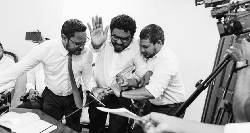މައިކު ހަލާކުކޮށްލި ކަމަށް އެއްބަސްވެ ޚަރަދު ހަމަޖައްސައިދީފި
