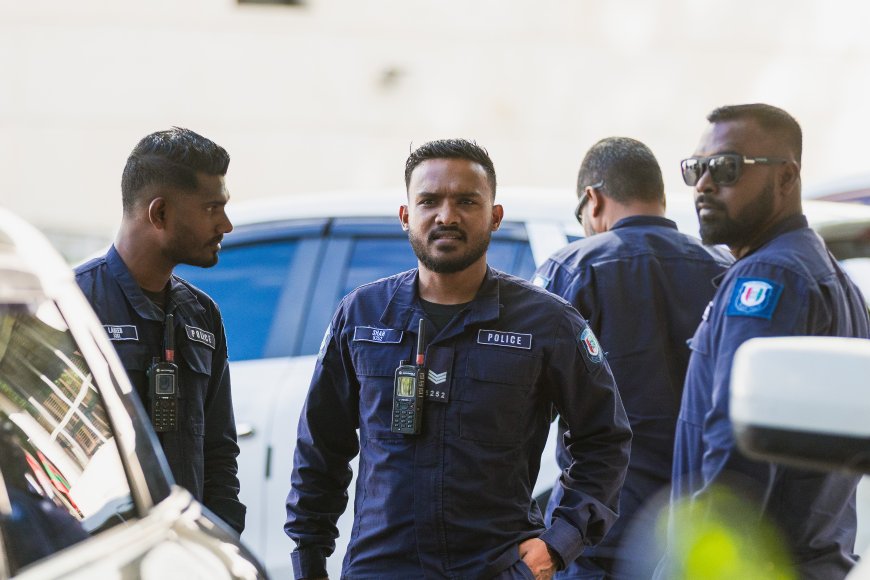 ބިދޭސީން ދިރިއުޅޭ ސައިޓަކުން ވަގަށްނެގި ޑޮލަރުތަކެއް ހޯދައި ވެރިފަރާތާ ހަވާލުކޮށްފި