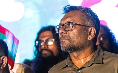 އޮކްޓޯބަރު 3: ސިޔާސީ ހައްޔަރީން ބަނޑުހައިހޫނުކަމުގެ ހަޅުތާލެއްގައި