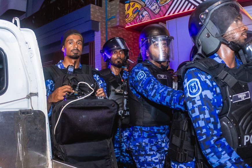ވަކިވަކި ފުލުހުންނާ ގުޅޭ ޕޯސްޓު ޖަހާނަމަ ގާނޫނީ ފިޔަވަޅު އަޅާނެ ކަމުގެ އިންޒާރު