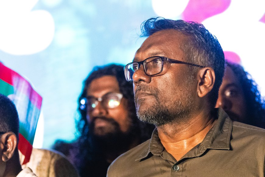 އޮކްޓޯބަރު 3: ސިޔާސީ ހައްޔަރީން ބަނޑުހައިހޫނުކަމުގެ ހަޅުތާލެއްގައި