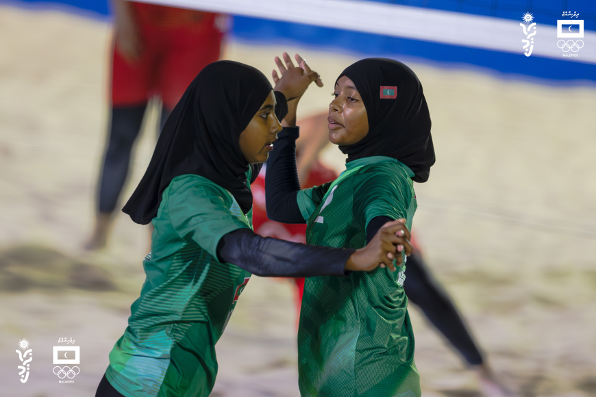 އޭޝިއަން ޔޫތު ގޭމްސް 2025: އަންހެން ބީޗް ވޮލީ ޓީމުން ސީދާ ސެ ސެޓުން ބަހްރެއިން ބަލިކޮށްފި