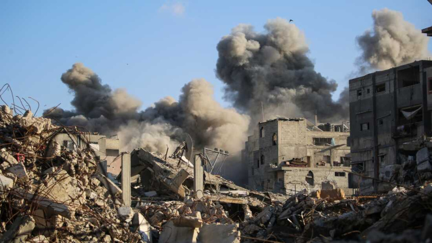 Ceasefire on the Brink: Israeli Strikes Resume in Gaza as Civilians Return to Ruins