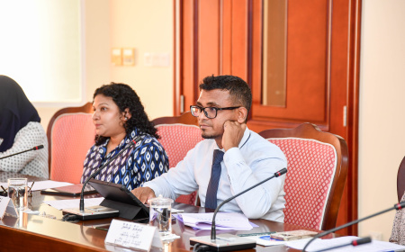 ފައިސާ ޗާޕުކޮށްގެން އުފެދޭ ޕްރެޝަރު ކުޑަކުރެވިދާނެ: މުނައްވަރު