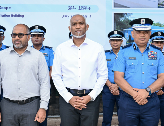 ރައީސް މުޢިއްޒާއި އިހުސާނަށް ކުރެވޭ ތުހުމަތުތައް ތަހުގީގު ކުރުމުގެ ވިސްނުމެއްނެތް: ފުލުހުން