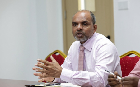 ޑރ. ޝަމްހީދުގެ ކޮއްކޮއެއް މޯލްޑިވްސް ޕޯސްޓުގެ ބޯޑަށް