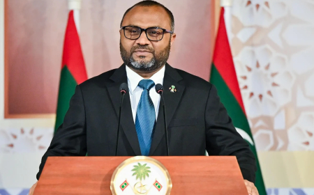 މިސްކިތްތަކުގައި ބަހައްޓާފައި ހުންނަ ސުތުރާތައް ނަގަނީ