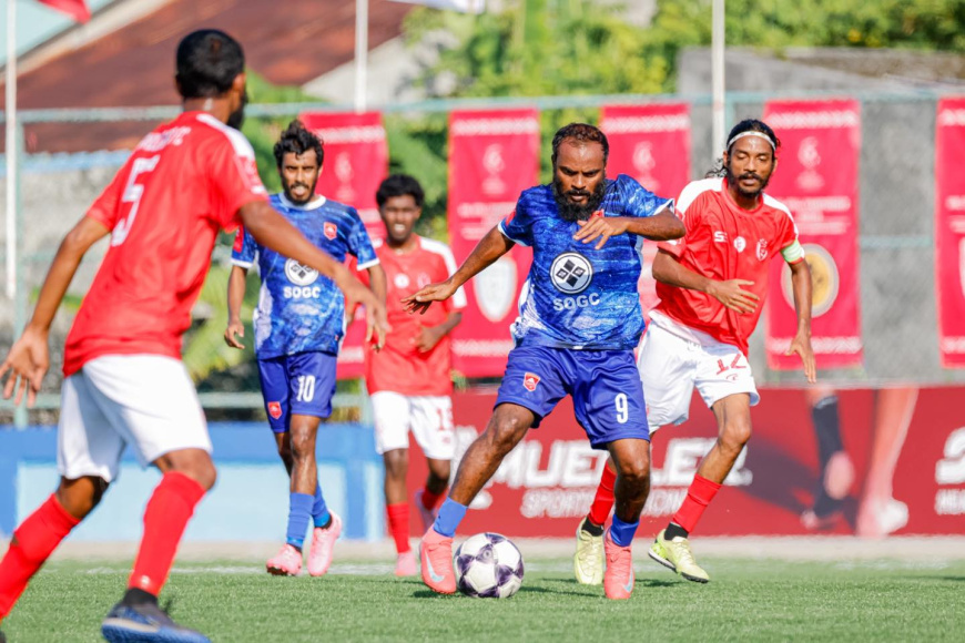 ފަހަތުން އަރައި ހޯނޑެއްދޫގެ މައްޗަށް ކުރި ހޯދައި ގައްދޫއިން ފައިނަލުގެ ފުރަތަމަ ޖާގަ ކަށަވަރުކޮށްފި