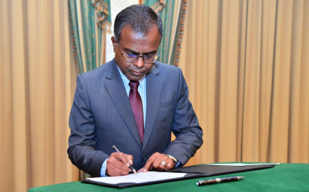 ސަރުކާރުން ލިޔެފައިދޭ ޚުތުބާތައް ކިޔުން ލާޒިމުކޮށްފައި އޮންނަނީ ފިކުރީ މިނިވަންކަން ނޯންނަ ގައުމުތަކުގައި: ޑރ. ދީދީ