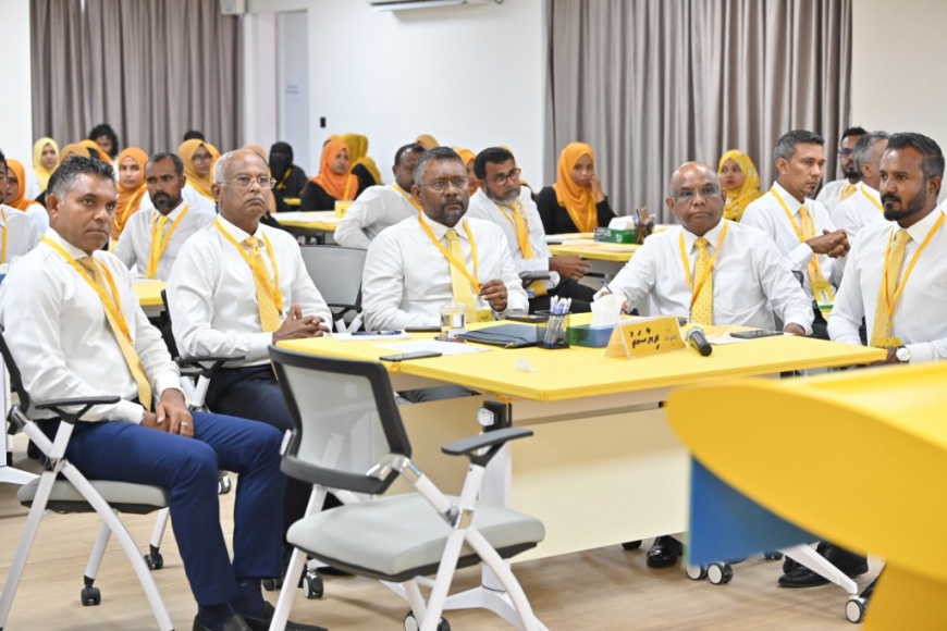 އެމްޑީޕީ ޕްރައިމަރީ: ބަލިވާ ކެންޑިޑޭޓުން މޮޅުވާ ކެންޑިޑޭޓުގެ ފަހަތަށް އެރުމަށް ޕާޓީން ގޮވާލައިފި
