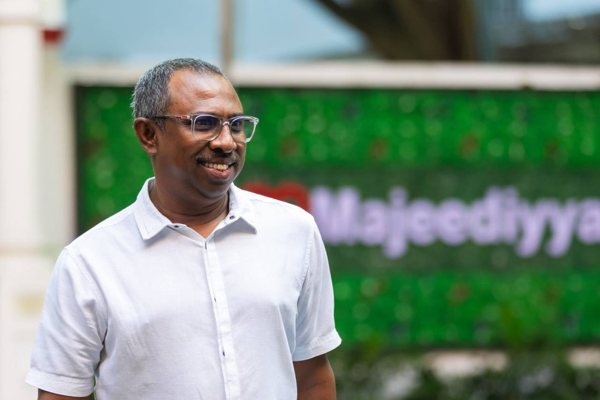 އަލީ އާޒިމް ބަލިގަބޫލުކުރައްވައި އާދަމް އާޒިމް އަށް މަރުހަބާ ވިދާޅުވެއްޖެ