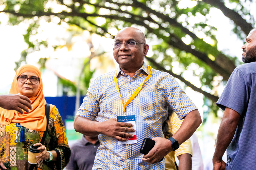 އެމްޑީޕީގެ ރައީސް ނިވާފަތްގަނޑެއްގައި: ސިޔާސީ ހަލަބޮލިކަމުގެ ތެރެއިން ޝާހިދު ނުފެނުމުގެ ކަންބޮޑުވުން