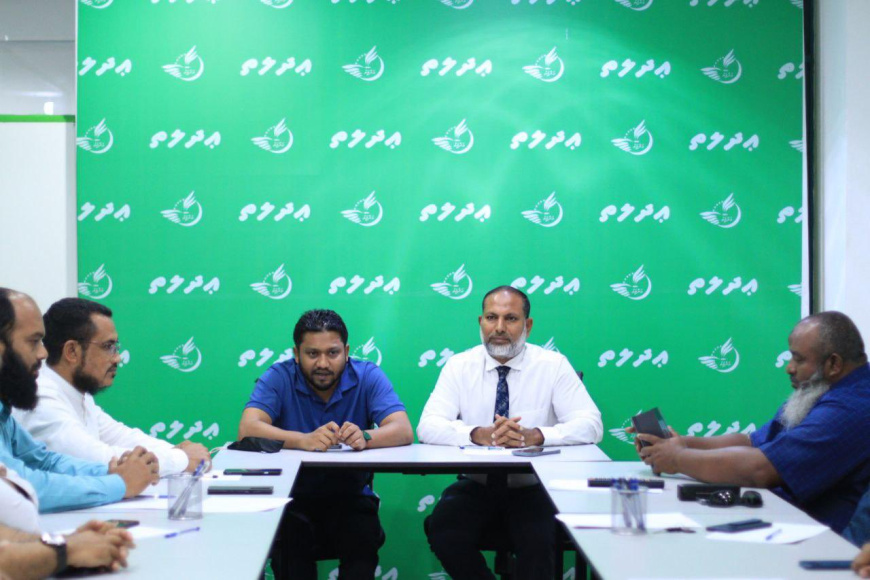 އަދާލަތު ޕާޓީގެ ރައީސް ހޮވަން 2،000 މީހުން ވެސް ވޯޓު ނުލާ!