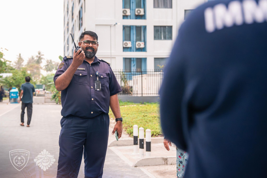 ހިޔާ ފްލެޓް ސަރަހައްދުގައި ގަވާއިދާ ޚިލާފަށް ވިޔަފާރި ކުރަމުންދިޔަ 10 ބިދޭސީއަކު ހައްޔަރުކޮށްފި