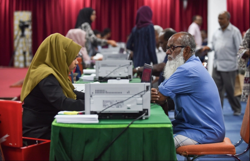 ފިތުރު ޒަކާތް ބަލައިގަންނަން ފަށައިފި