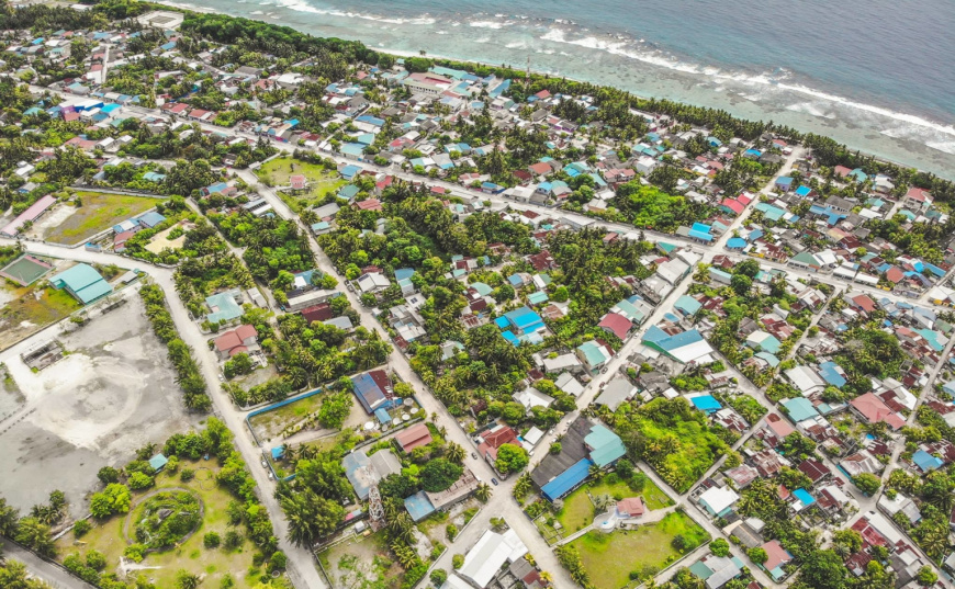 އައްޑޫ ސިޓީ ހިތަދޫ ފަތާ ޓްރެކް ސަރަހައްދުގައި މަރުވެފައިއޮތް ބިދޭސީއަކު ފެނިއްޖެ